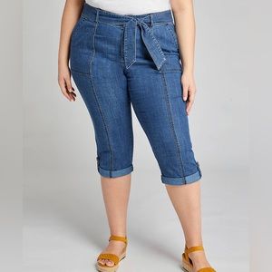 💫 NWT Lane Bryant Tie-Waist Pedal Pant - Chambray
Plus Size 24